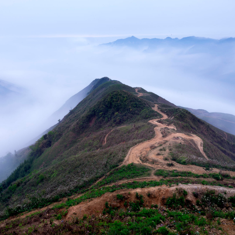 Tà Xùa cách Hà Nội bao nhiêu km